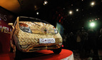 车身黄金打造 世界首辆黄金汽车亮相孟买