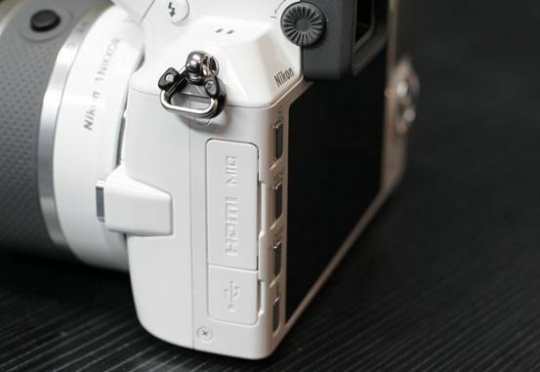 拍摄小精灵-尼康新1系可换镜数码相机V2试用测评