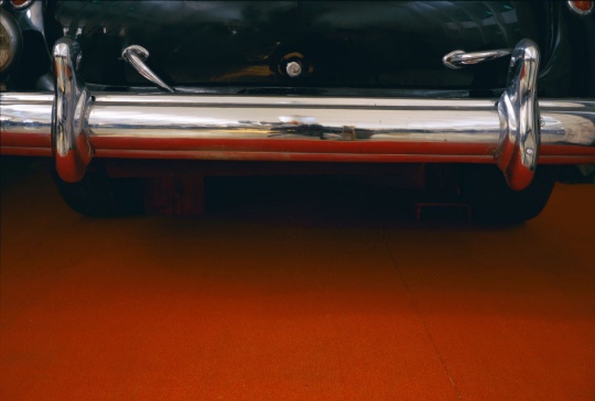 <span class='mosaic'>※※</span>红毯 Black Car Red Carpet 130x87cm 2006年