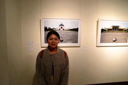此次北京摄影周，朱婷婷的作品也有展出。摄于北京中华世纪坛。