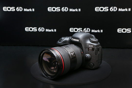 佳能EOS 6D Mark II全画幅数码单反相机