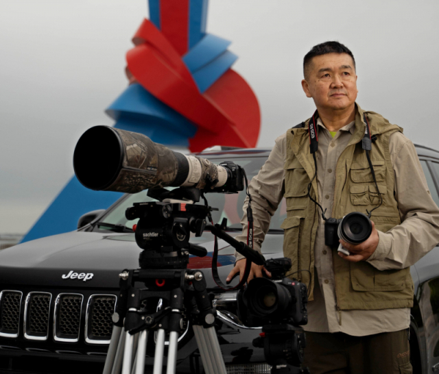 中国著名自然地理摄影师、影像艺术家边缘在广西省北仑河口国家级自然保护区 使用佳能EOS R5拍摄鸟类生活状态